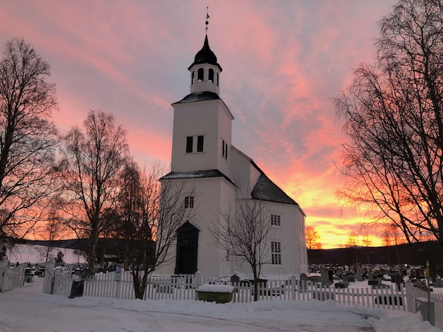 Tynset kirke vinter soloppgang